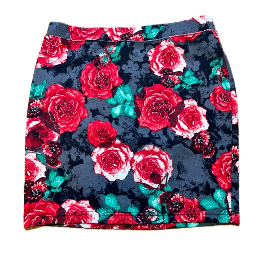Candie’s Floral Red Rose Bodycon Mini Skirt Size Medium Retro-Y2K